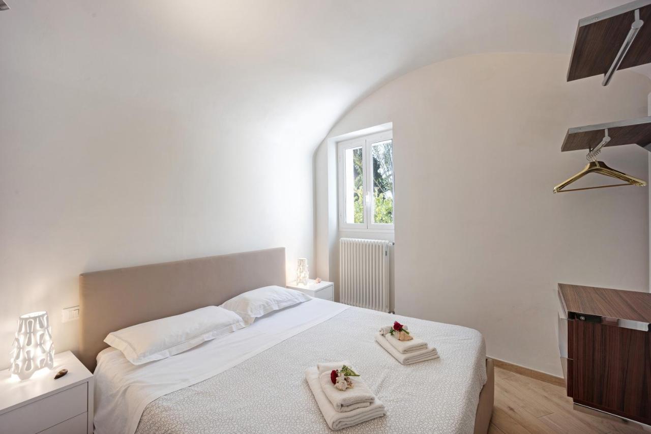 Bordighera Weekend Vacanze E Mare Екстер'єр фото